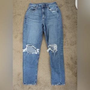 American Eagle High Rise Mom Jean Size 4
